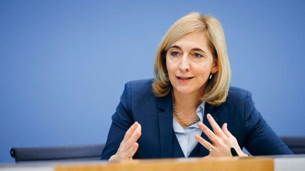 Health Minister Nina Warken