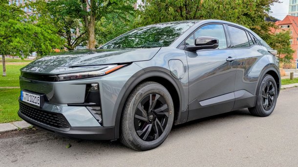 Toyota C-HR+