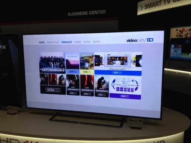 Showcase: Der deutsche Streaming-Anbieter zeigt auf UHD-Fernsehern von Toshiba 4K-Demomaterial.