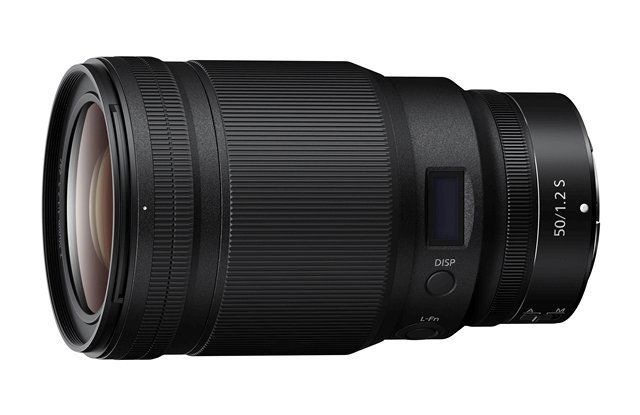 Edel 50er: Das Nikkor Z 50 mm 1:1.2 ist eine besonders lichtstarke und hochpreisige Normalbrennweite. Ein 50er ist die Allzweckwaffe im Kamerakoffer. Übrigens: Auch das Nikon-F-System kennt ein 50 mm 1:1.2 - es hat allerdings eine bedeutend einfachere Konstruktion und kostet nicht einmal die Hälfte des Z-Objektivs.