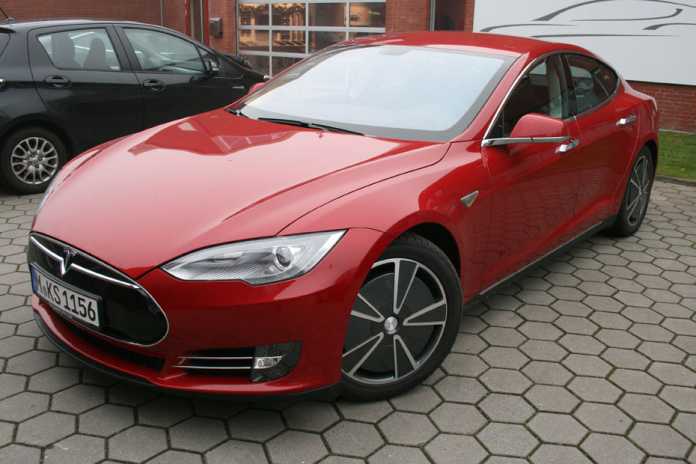 Dezemberfahrt im kalifornischen Tesla Model S