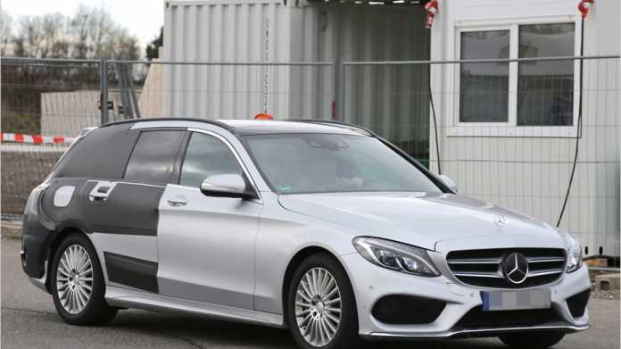 Mit immer weniger Tarnung erprobt Mercedes das T-Modell der neuen C-Klasse