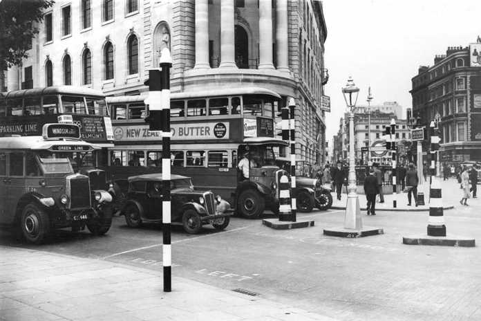 London, Trafalgar Square 1936