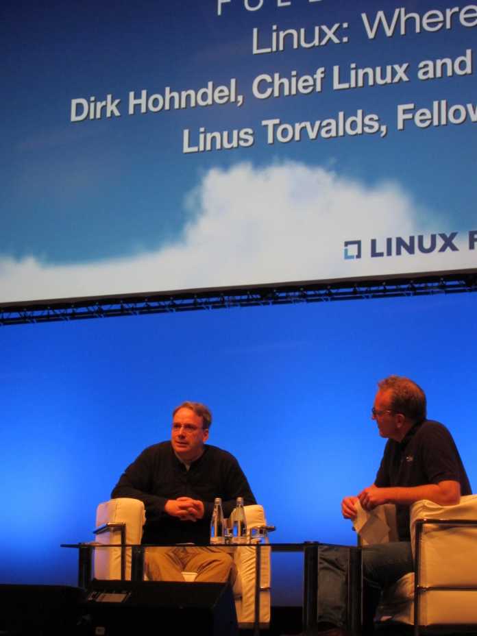Linus Torvalds (links) und Dirk Hohndel.