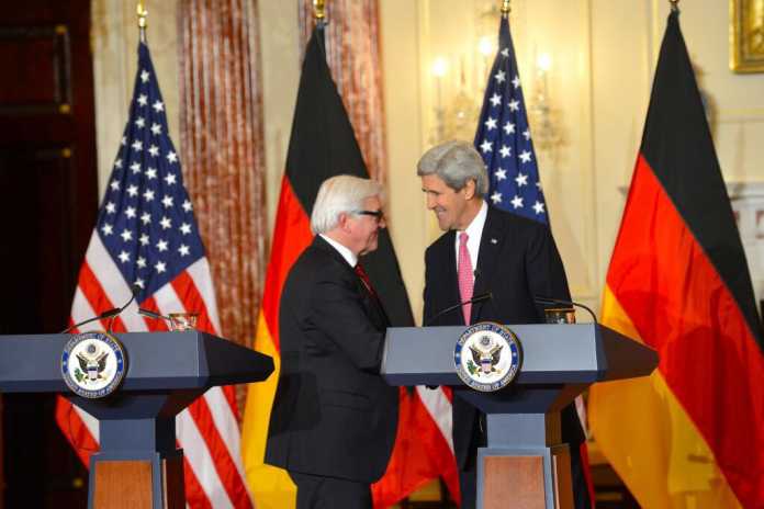 Steinmeier (li.) und Kerry