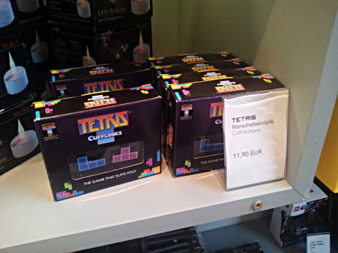 Tetris, in Form eines Manschettenknopfes