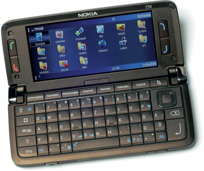 Der Nokia Communicator E90 mit Symbian OS wurde auf dem MWC-Vorgänger 3GSM im Februar 2007 vorgestellt.
