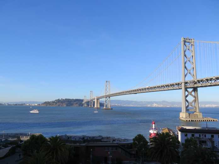 Die Oakland-Bay-Brücke in San Francisco