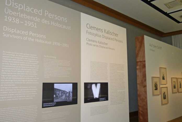 Die Sonderausstellung im Deutschen Auswandererhaus erzählt das Schicksal der Displaced Persons<br />
von 1938 bis 1951. Ausstellungsansicht.