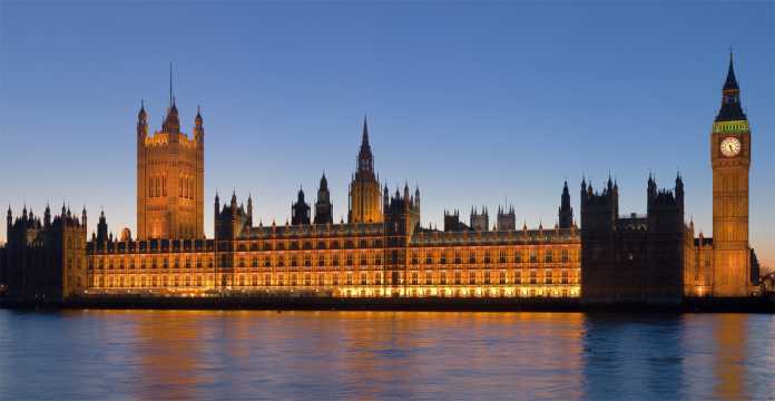 Das britische Parlament will nicht von der Vorratsdatenspeicherung lassen.