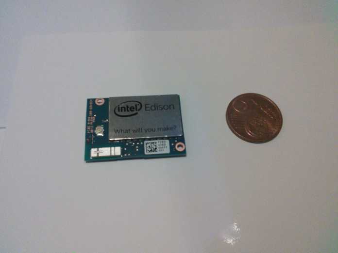 Heiß ersehnt, endlich verfügbar: Intels Edison auf Basis eines Atom-Prozessors mit 500 MHz.
