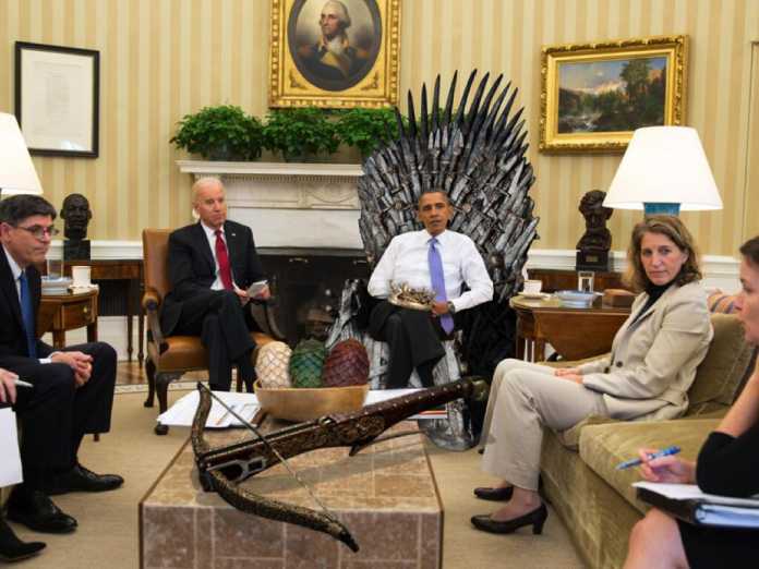 Obama sitzt auf dem &quot;Throne&quot;