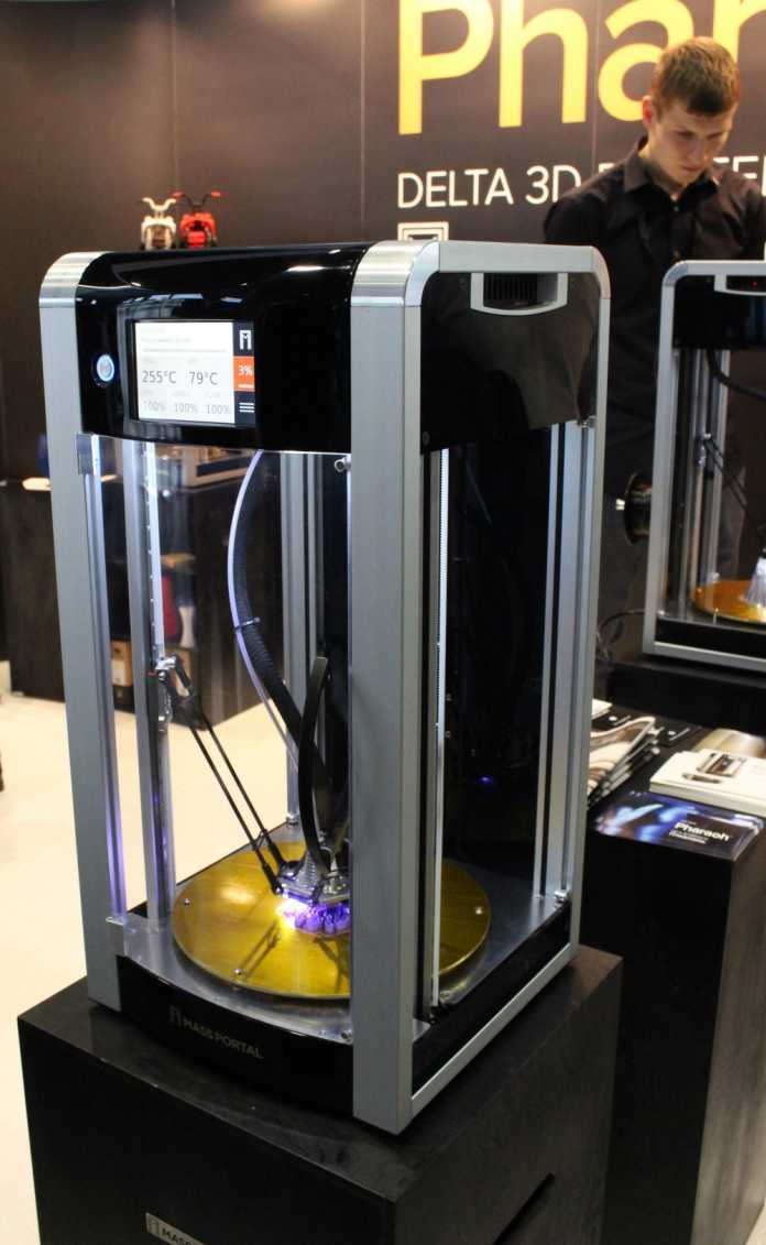 Den Pharao-3D-Druckern des lettischen Herstellers Mass Portal sind wir auf der Euromold 2014 zum ersten Mal begegnet.