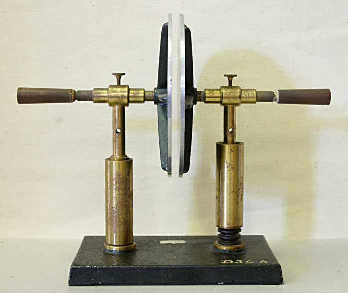 Ein älteres Modell eines Kondensators