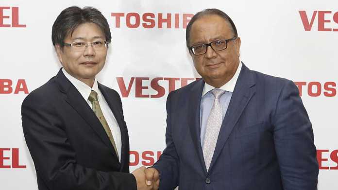 Vestel CEO Turan Erdogan (r.) wird strategischer Partner von Toshiba