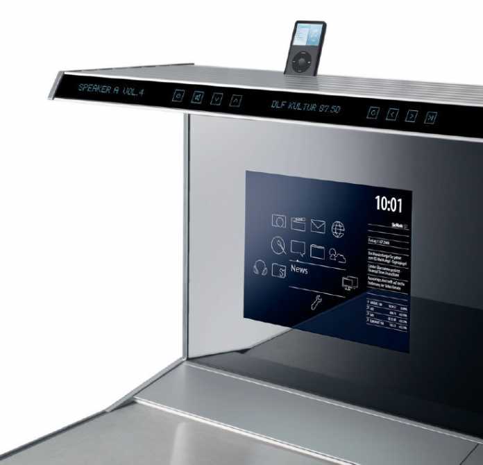 Über das Touchscreen-Display und die SmartBoard-Leiste werden die Funktionen der SieMatic-S1-Küche gesteuert.