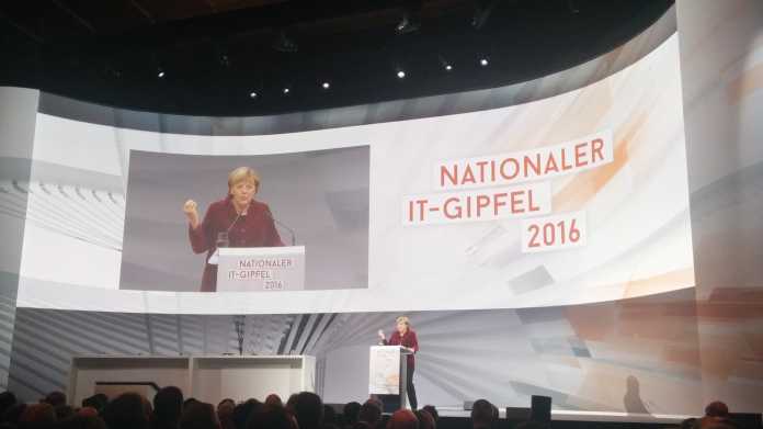 IT-Gipfel: Merkel plädiert für &quot;Datensouveränität&quot; statt Datenschutz