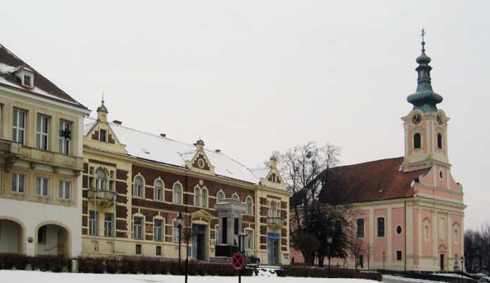 Rathaus, Kirche