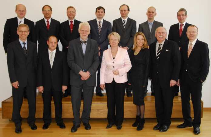 Die Leibniz-Preisträger 2009 mit dem Wissenschaftssenator von Berlin, Jürgen Zöllner, und Bundesforschungsministerin Annette Schavan