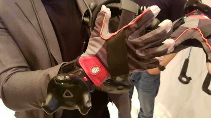 HTC Vive mit Noitom-Hi5-Handschuh ausprobiert: Ohne Controller in die VR greifen