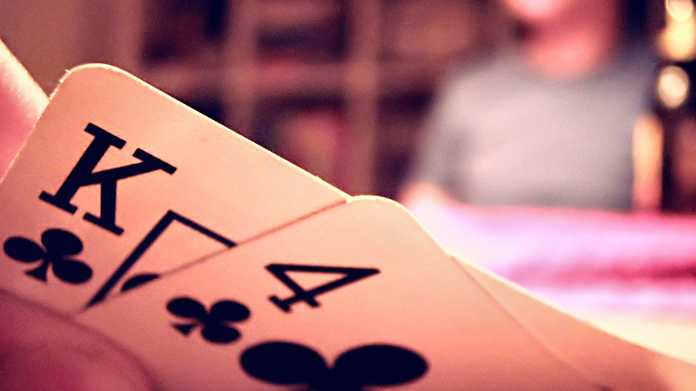 Poker-KI gewinnt gegen Profispieler