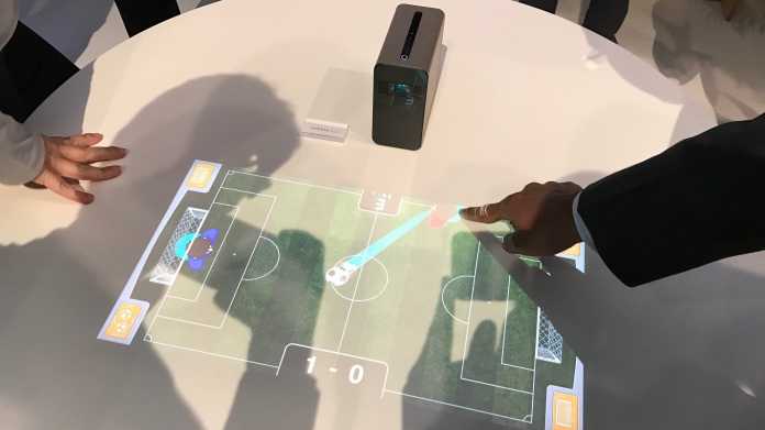 Xperia Touch: Sonys Android-Beamer macht Tisch zur Eingabefläche