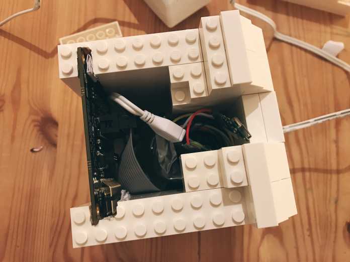 Display in Lego-Macintosh