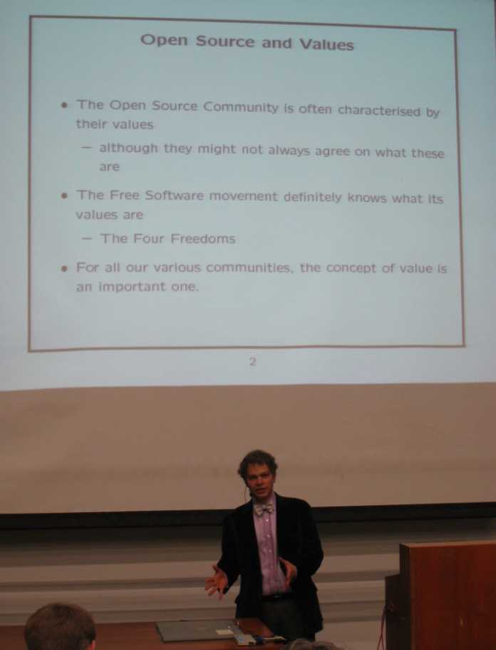 James Bottomley referiert über die Werte von Open-Source
