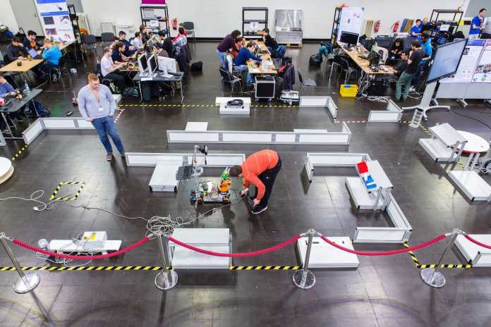 Übersicht über die Wettkampf-Arena (RoboCup Workshop 2016 in Magdeburg)