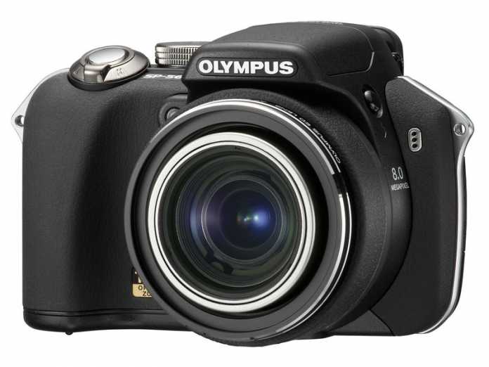 Immer näher dran: Superzoom-Kamera Olympus SP-560 UZ