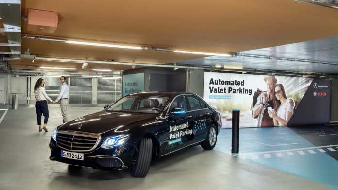 Bosch und Daimler erproben fahrerloses Parken im smarten Parkhaus