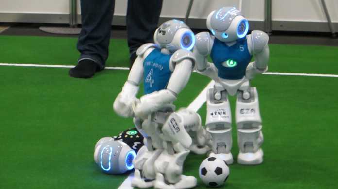 RoboCup: Die Maschinenkicker legen zu – und deutsche Teams räumen ab