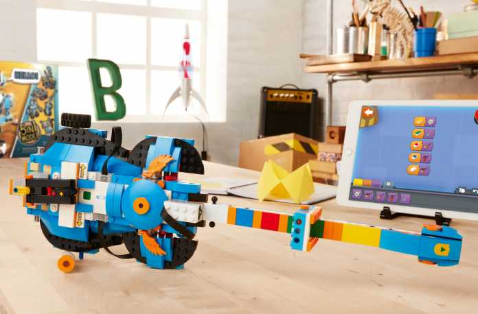 Diese Gitarre aus dem Lego Boost-Baukasten konnten die Kollegen von c't vorab schon mal ausprobieren.