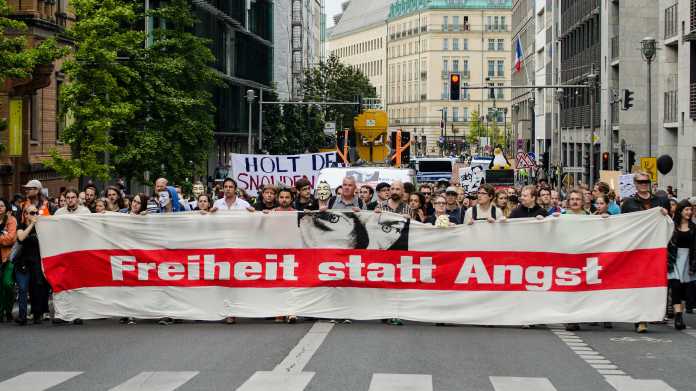 "Rettet die Grundrechte!": Breites Bündnis ruft zu Demo gegen Überwachung