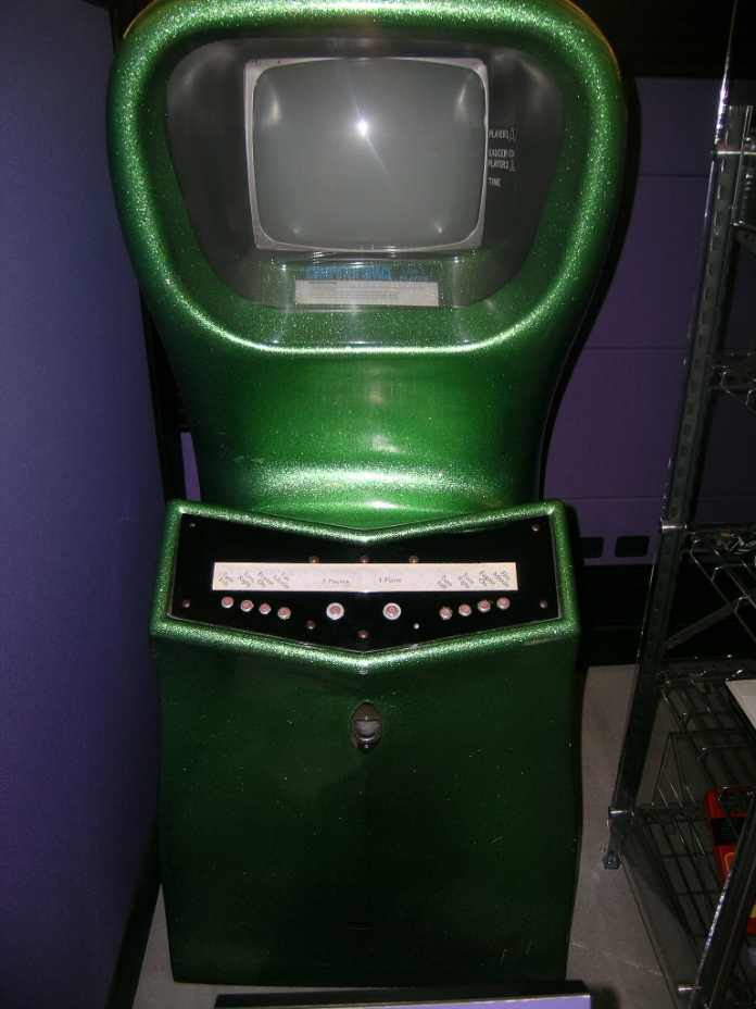 Computer Space gabe es später auch als Automat für 2 Spieler