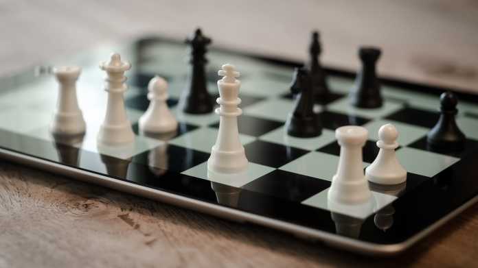 Künstliche Intelligenz: AlphaZero meistert Schach, Shogi und Go