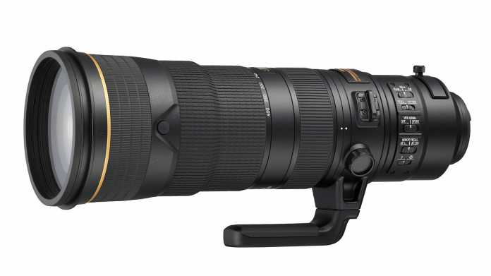 Nikon zeigt 180-400-mm-Zoomobjektiv mit integriertem Telekonverter
