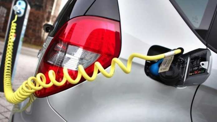 Elektroautos könnten laut Studie Stromnetz überlasten