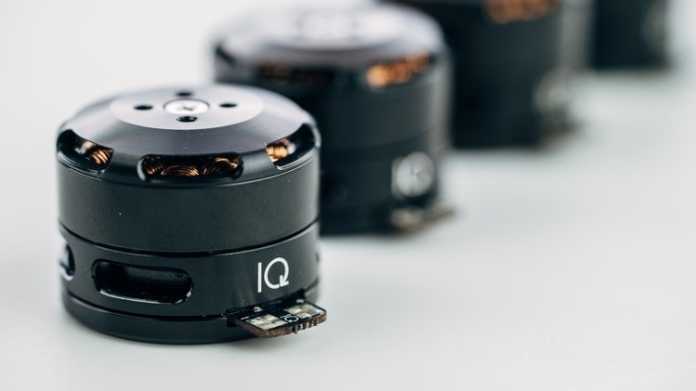 IQ Motor-Module: Runde schwarze Module auf hellem Grund