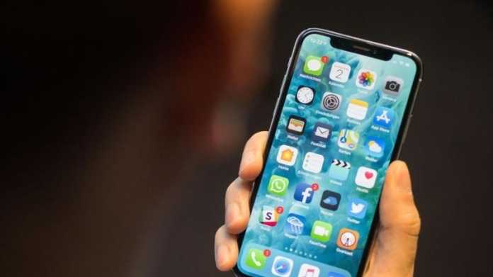 iPhone X