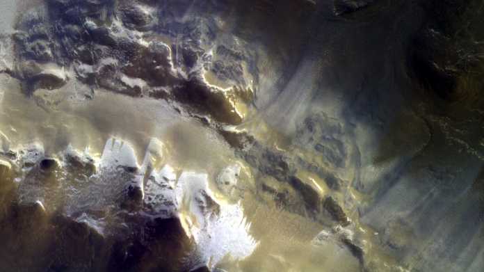 ExoMars: Marssonde schickt Bilder von Eis des Roten Planeten zur Erde