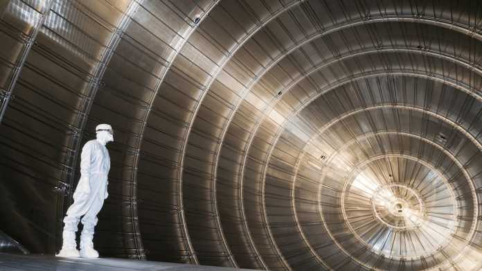 "Ein großer Tag fürs Universum": Neutrino-Waage in Karlsruhe nimmt Arbeit auf