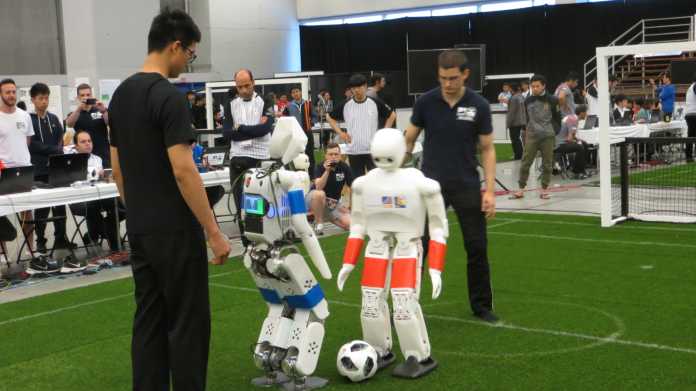 RoboCup-WM 2018: Roboterhochsprung für die Fußball-WM 2050
