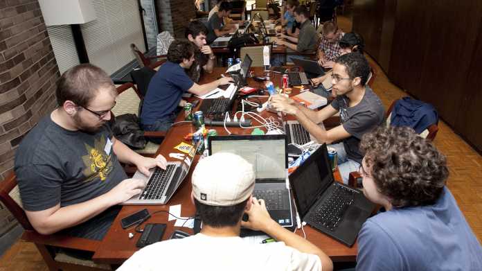 In Hackathons geben junge Programmierer und Designer Kostproben ihres Könnens.