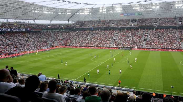 Die Fußball-WM hat durch das frühe Ausscheiden der Deutschen Nationalmannschaft nicht zum erhofften TV-Absatz geführt.