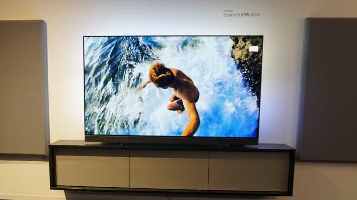 Flachbildfernseher mit Wumms: Philips kooperiert bei OLED 903 mit Bowers und Wilkens