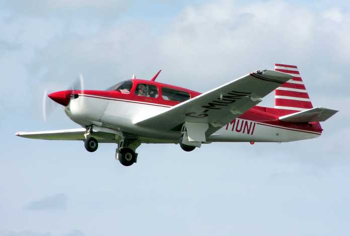 Die M20-Serie (hier eine M20J) ist die bekannteste Leichtflugzeugmodellreihe des US-amerikanischen Herstellers Mooney.