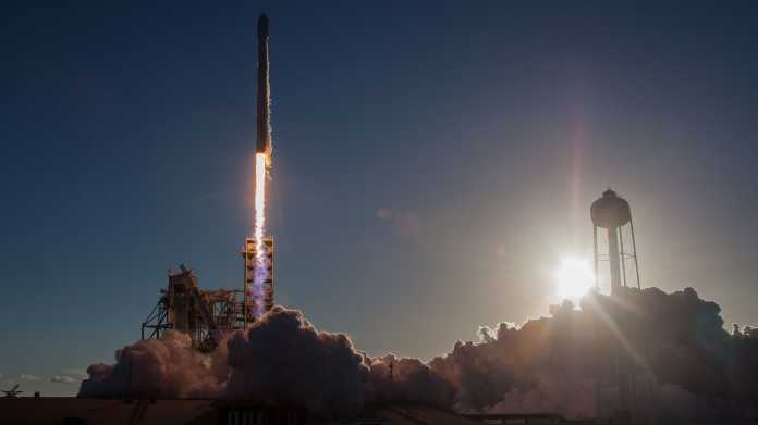 Satelliten-Internet Starlink: FCC genehmigt SpaceX 7000 weitere Satelliten