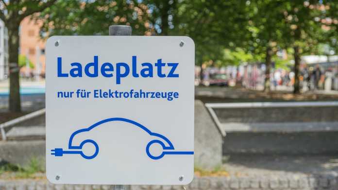 Elektromobilität: Zahl der Ladestationen für E-Autos steigt weiter