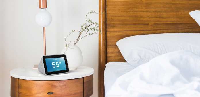 Der smarte Wecker von Lenovo soll den Schlafrhythmus verbessern. Dank Google Assistant steuert er außerdem das vernetzte Zuhause.